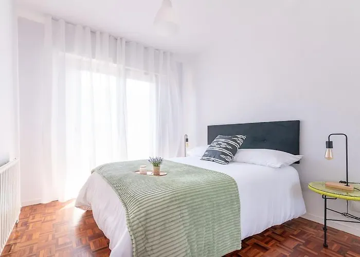 San With Private Parking Santander