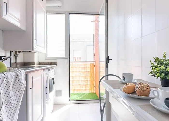 San With Private Parking Apartment