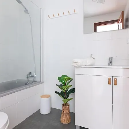 Appartement San With Private Parking